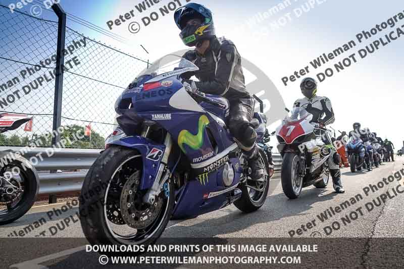 donington no limits trackday;donington park photographs;donington trackday photographs;no limits trackdays;peter wileman photography;trackday digital images;trackday photos